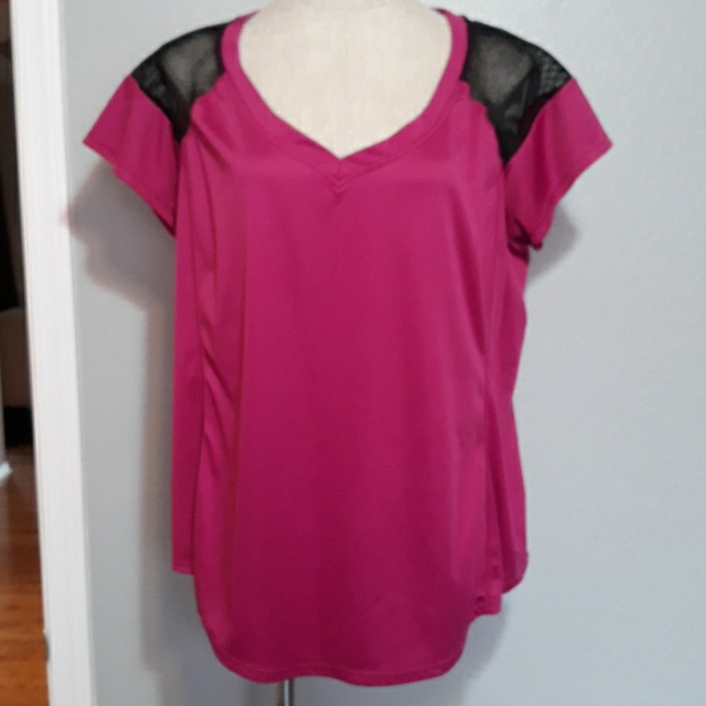 Torrid Activewear top size 2